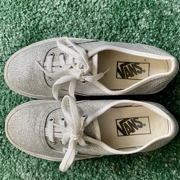 Vans Shoes - Vans classics